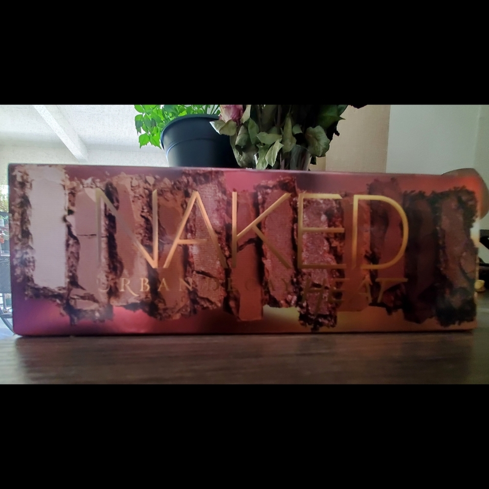 🧡Urban Decay Naked Heat palette